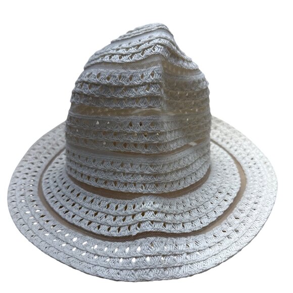 Nine West White Woven bucketHat With Openwork Design & Inner Ribbon Band - Picture 1 of 8